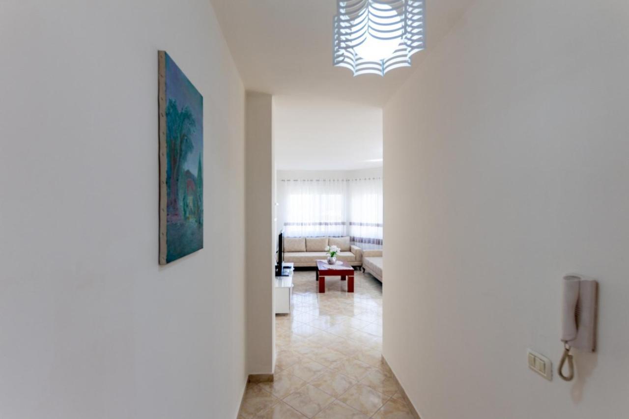 Spacious 2 Bedroom Apartment In Durres Beach Экстерьер фото