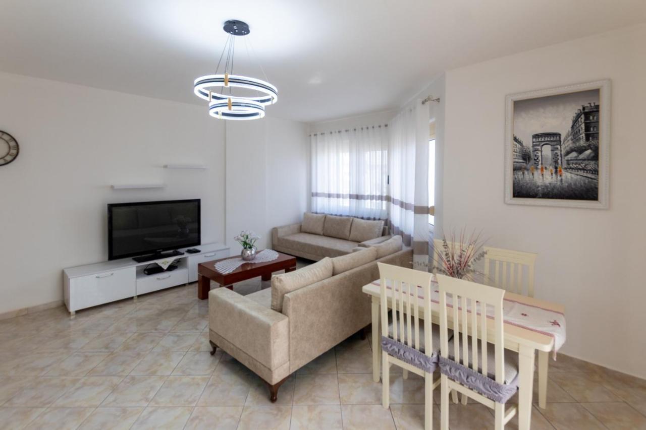 Spacious 2 Bedroom Apartment In Durres Beach Экстерьер фото