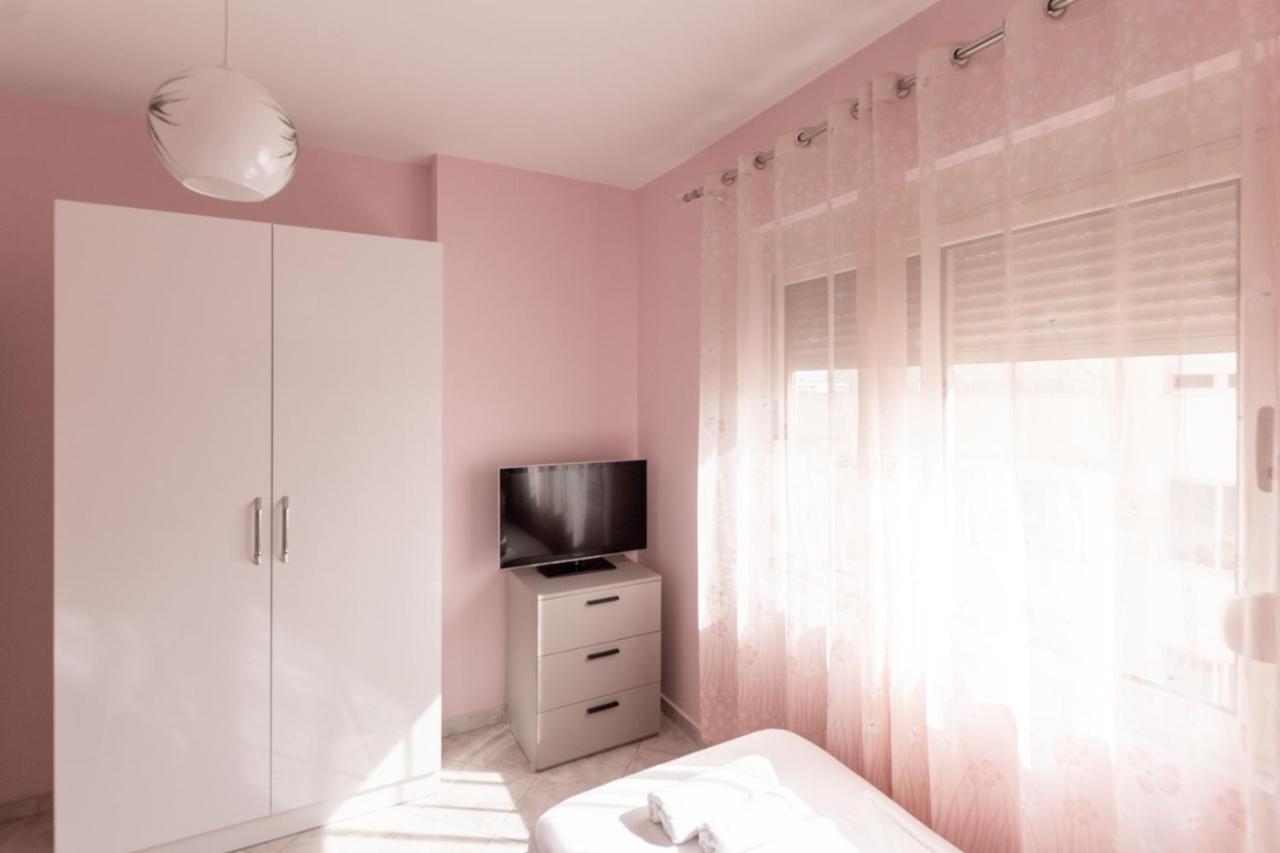 Spacious 2 Bedroom Apartment In Durres Beach Экстерьер фото